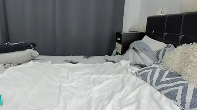 AryanaxXx online show from October 28, 2025, 8:08 pm