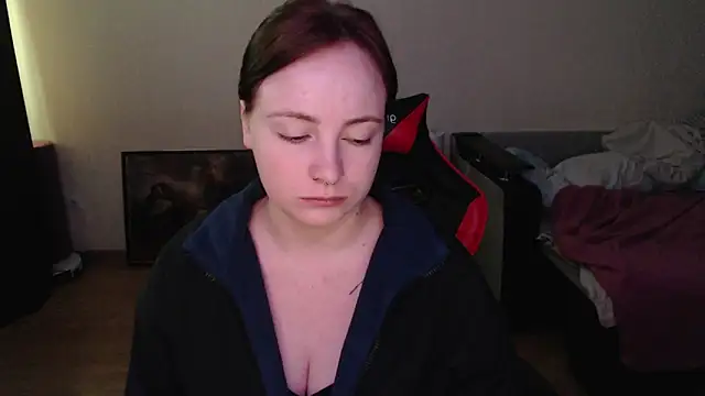 Laralianna online show from May 28, 2026, 5:59 am
