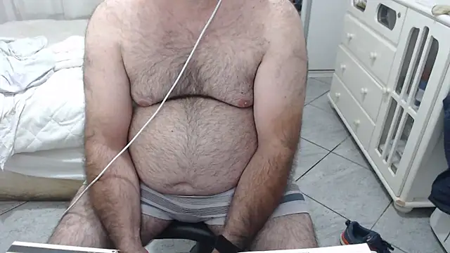 MysterBearMG online show from November 13, 2025, 11:52 pm