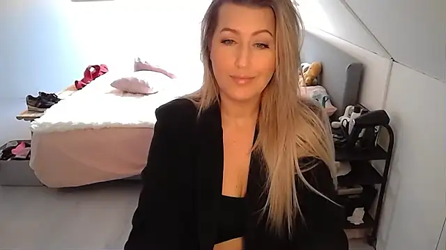 TessToy online show from February 17, 2025, 9:46 am