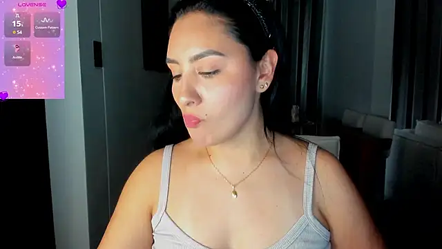 Snapshot of AnushaKumari chatting on February 16, 2026, 8:29 pm AnushaKumari online show from February 16, 2026, 8:29 pm