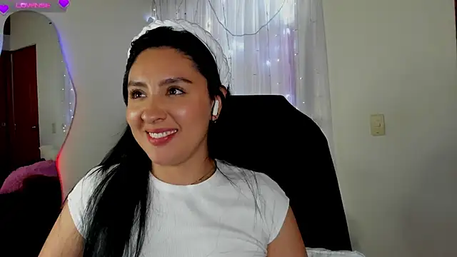 AnushaKumari online show from January 3, 2025, 5:10 pm