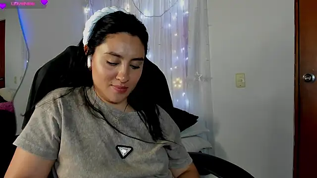 AnushaKumari online show from December 28, 2024, 7:54 pm