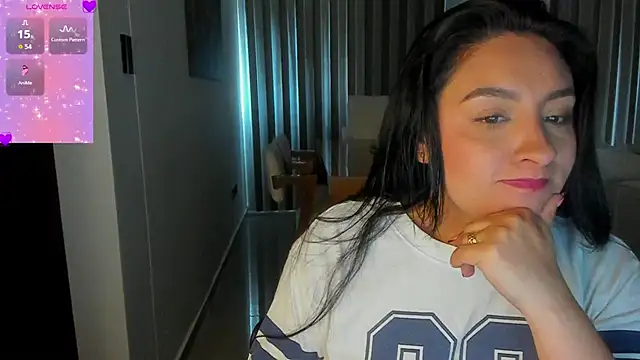 Snapshot of AnushaKumari chatting on February 26, 2026, 6:08 pm AnushaKumari online show from February 26, 2026, 6:08 pm