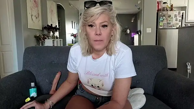 Lexi Shocker online show from May 10, 2026, 5:48 pm