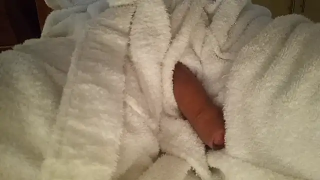 Snapshot of Remstr chatting on February 6, 2026, 10:06 pm Remstr online show from February 6, 2026, 10:06 pm