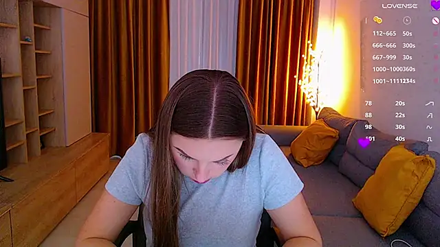  Mia Adams online show from November 12, 2025, 10:08 am