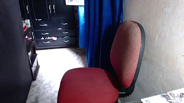 Snapshot of Barbiegomez chatting on October 8, 2025, 5:57 pm Barbiegomez online show from October 8, 2025, 5:57 pm