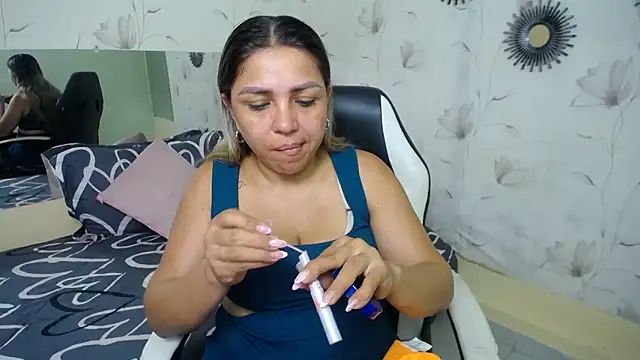 cum bigass online show from October 4, 2025, 12:07 pm