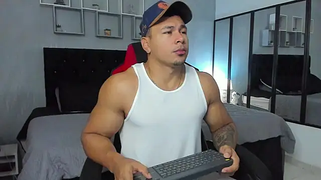 tyler hank01 online show from October 11, 2025, 11:55 am