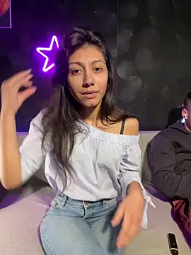 Snapshot of Kiscsillagg chatting on February 21, 2026, 12:40 pm Kiscsillagg online show from February 21, 2026, 12:40 pm