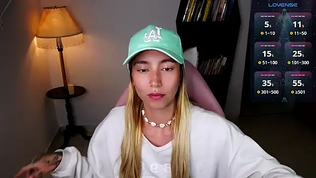 Saucy Jenn online show from January 9, 2026, 2:40 am