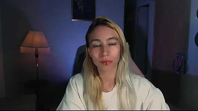 Saucy Jenn online show from February 2, 2025, 11:00 pm