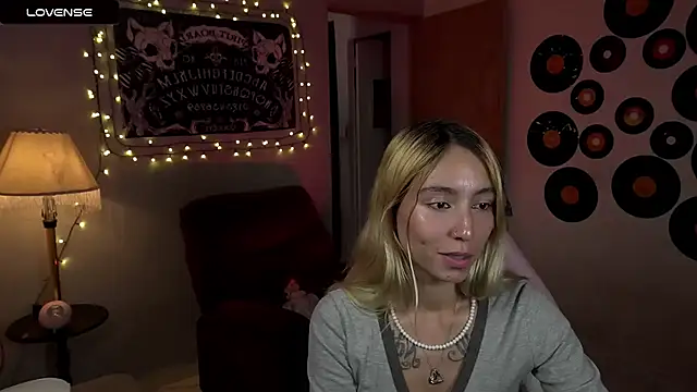 Saucy Jenn online show from March 16, 2025, 1:38 am