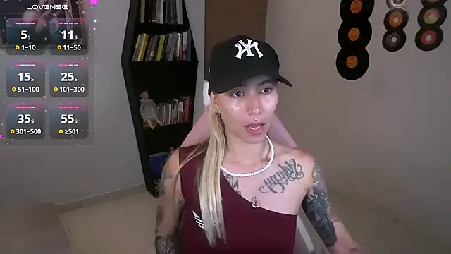 Saucy Jenn online show from September 21, 2025, 11:10 pm