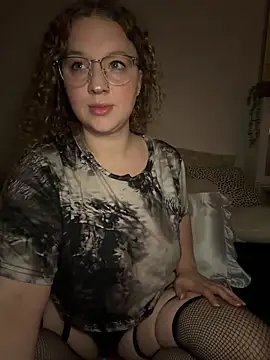 EmmieRae online show from November 1, 2025, 5:03 am