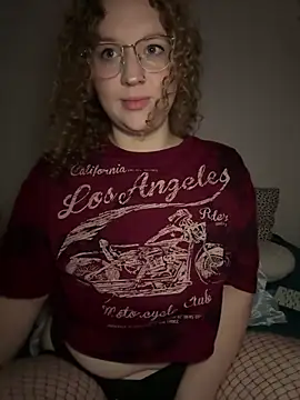 EmmieRae online show from October 19, 2025, 3:42 am