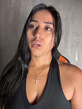 Snapshot of Valentinne_z chatting on March 22, 2026, 6:31 pm Valentinne z online show from March 22, 2026, 6:31 pm