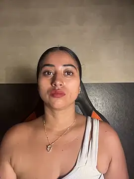 Valentinne z online show from May 14, 2026, 9:50 am