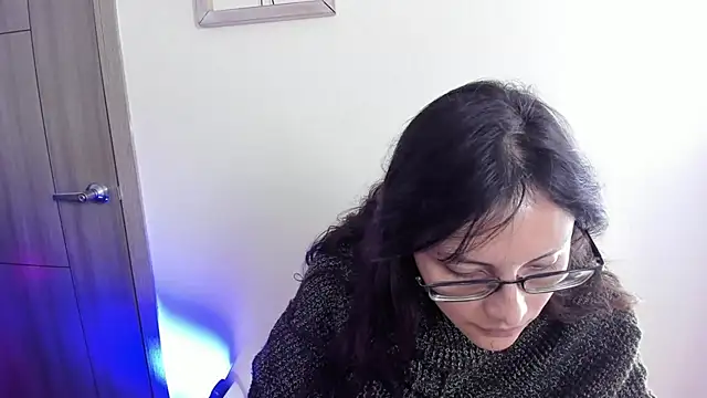Snapshot of Kyomi_chang chatting on July 6, 2026, 3:03 pm Kyomi chang online show from July 6, 2026, 3:03 pm