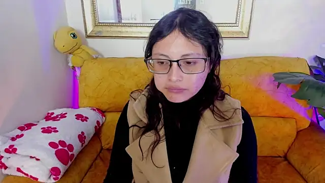 Kyomi chang online show from May 4, 2026, 1:03 pm