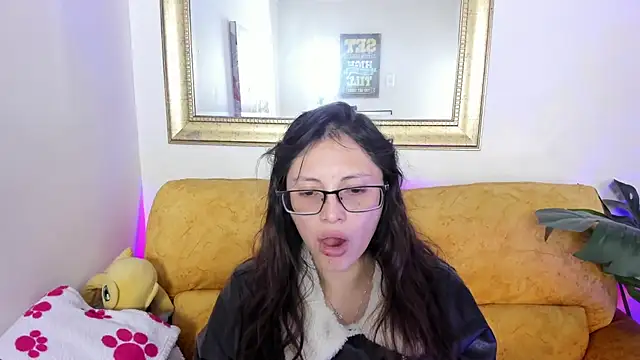 Kyomi chang online show from June 3, 2026, 1:01 pm