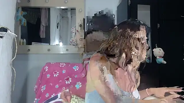 aleera starxx982 online show from October 24, 2025, 11:26 pm