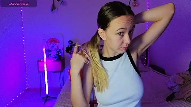 SexyCocobutt online show from October 17, 2025, 7:55 am