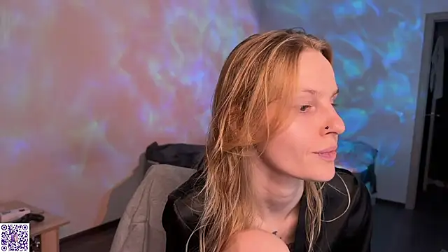 Chanel Gill online show from September 9, 2025, 1:09 pm