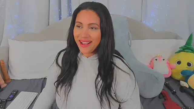 MeghanXO online show from May 15, 2026, 1:47 am