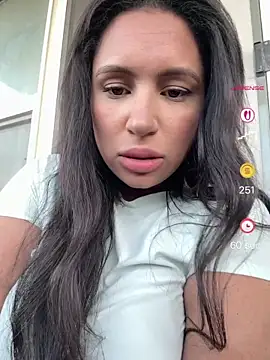 MeghanXO online show from August 4, 2026, 10:53 am