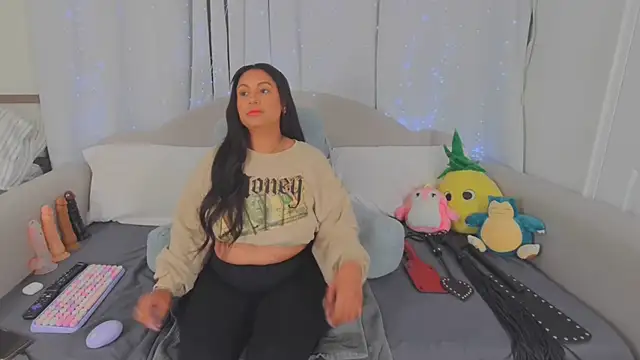 MeghanXO online show from June 15, 2026, 1:55 pm