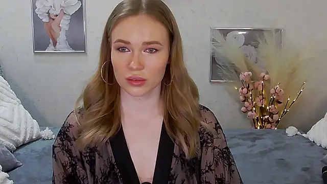 Veronika Mitchel online show from February 14, 2025, 7:54 pm