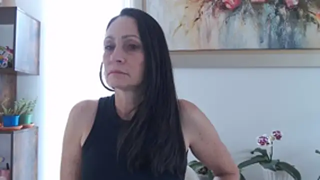 Linda Sensual online show from March 9, 2026, 8:45 pm