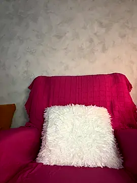 KarlaLuar  online show from November 23, 2025, 9:03 pm