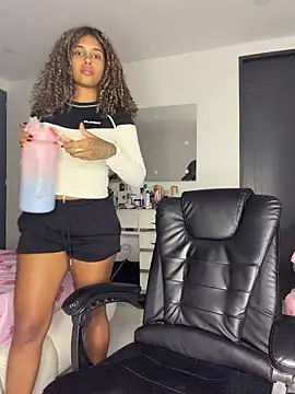 stormyy  online show from July 18, 2026, 12:52 am