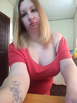 Snapshot of BustyBlond chatting on July 11, 2026, 4:02 am BustyBlond online show from July 11, 2026, 4:02 am