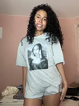 GabriSaenz online show from December 14, 2024, 10:28 pm