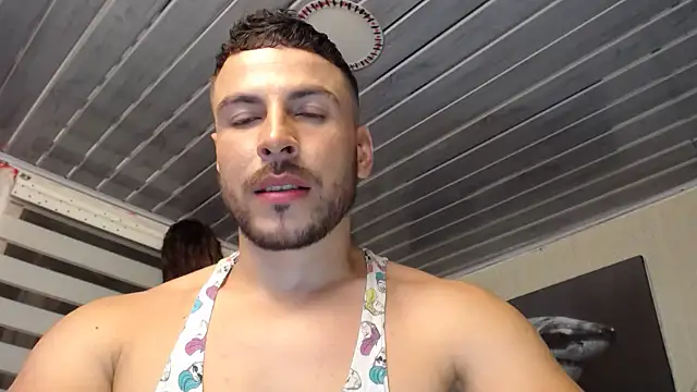 bayronfit online show from June 1, 2026, 1:06 am