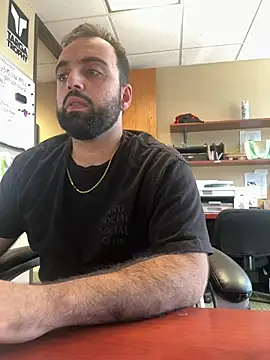 Jonnybigccookk69 online show from August 6, 2026, 9:32 pm