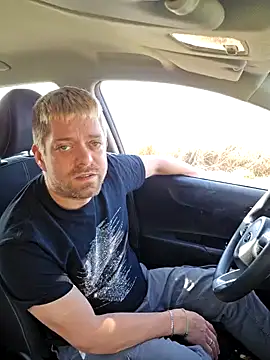 Trucker Hunter online show from February 21, 2025, 12:06 pm