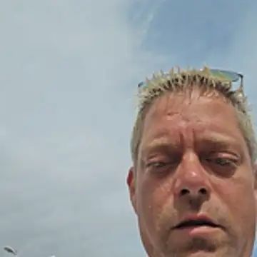 Trucker Hunter online show from February 3, 2026, 3:06 pm