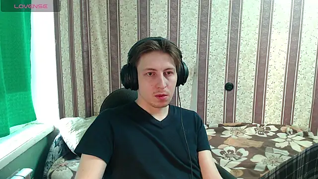 darienlarge online show from November 19, 2025, 10:04 am