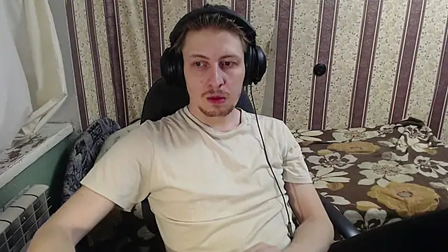 darienlarge online show from October 15, 2025, 7:44 pm