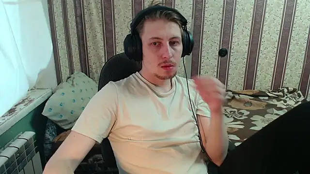 darienlarge online show from October 16, 2025, 12:46 pm