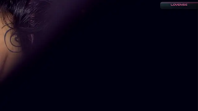 Snapshot of bull_vixen2001 chatting on March 21, 2026, 12:01 am bull vixen2001 online show from March 21, 2026, 12:01 am