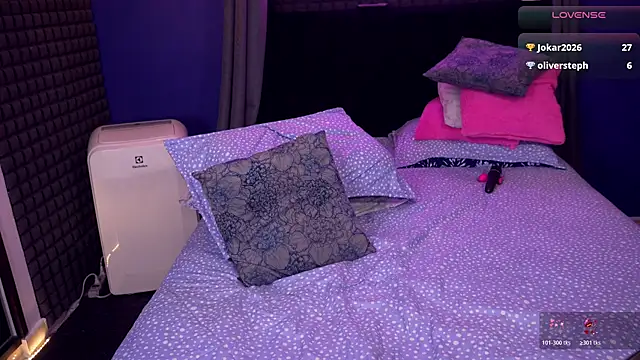 Snapshot of bull_vixen2001 chatting on February 21, 2026, 10:56 pm bull vixen2001 online show from February 21, 2026, 10:56 pm