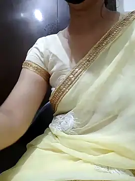 Snapshot of Nisha_candy chatting on December 5, 2024, 3:12 pm Nisha candy online show from December 5, 2024, 3:12 pm