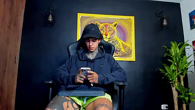 Snapshot of Aron_ford chatting on January 26, 2025, 12:05 am Aron ford online show from January 26, 2025, 12:05 am