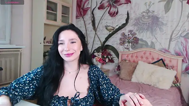 AliciaBow online show from November 20, 2025, 1:34 pm
